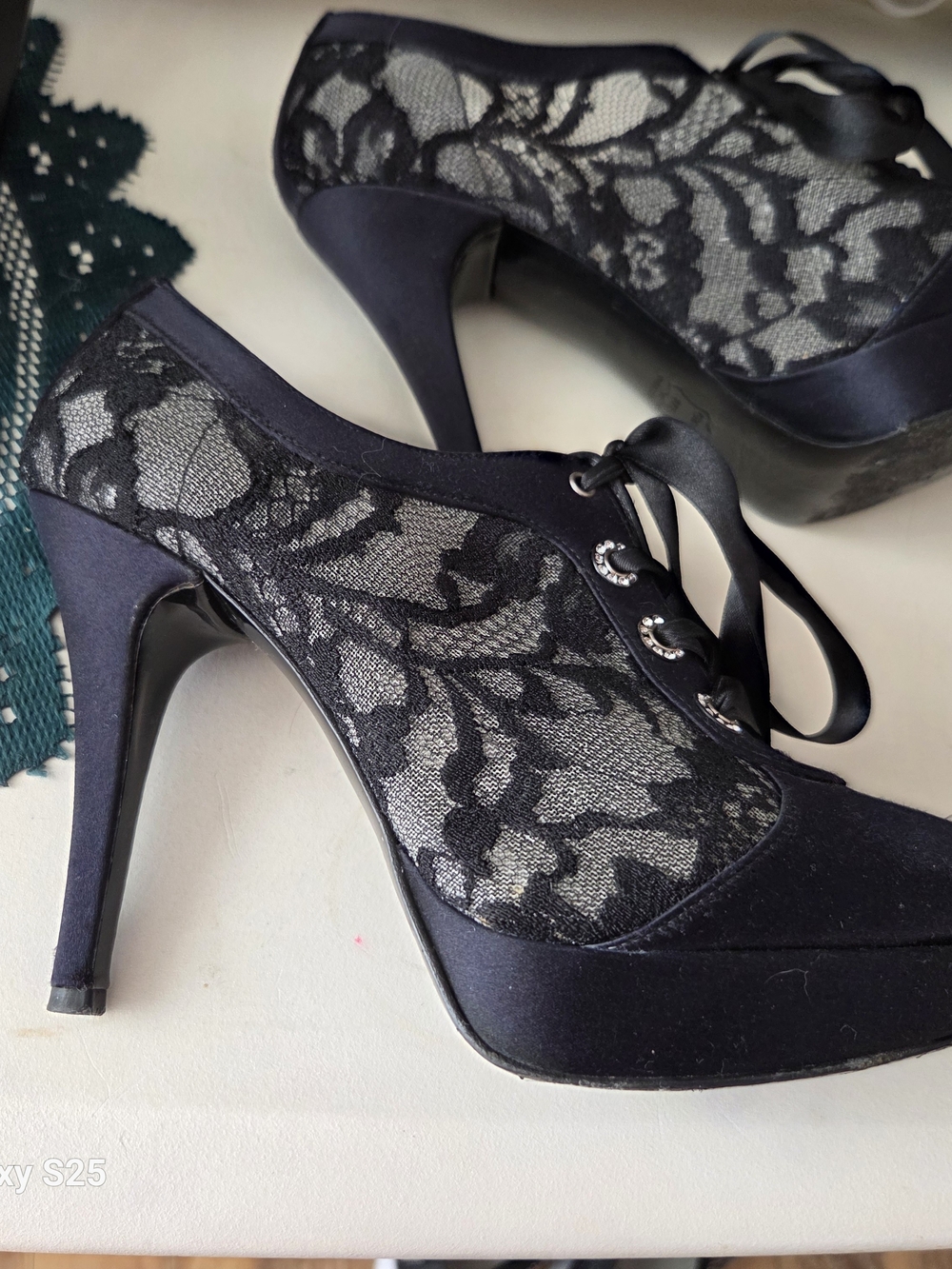 Stuart Black Lace Peep-Toe Platform Heels - Size US 8